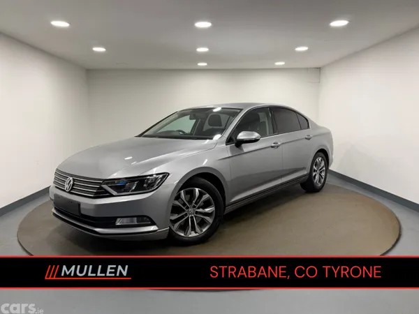 Volkswagen Passat Saloon, Diesel, 2018, Silver