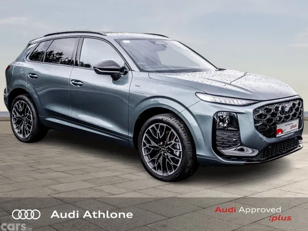 Audi Q3 SUV, Petrol Plug-in Hybrid, 2026, Green