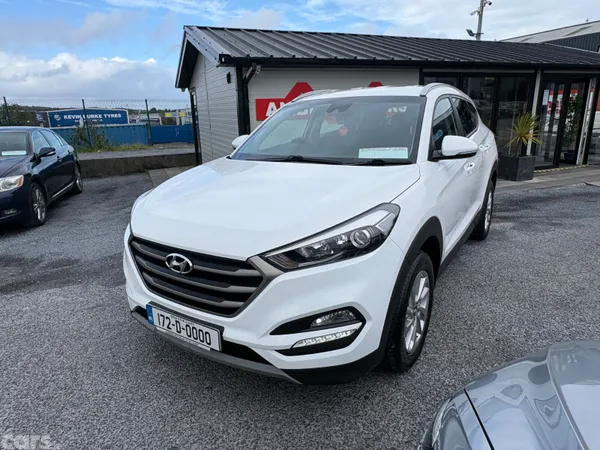 Hyundai Tucson SUV, Petrol, 2017, White