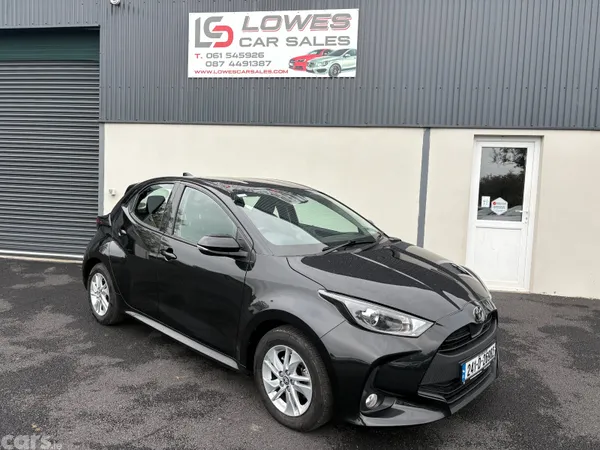 Toyota Yaris Hatchback, Petrol Hybrid, 2024, Black