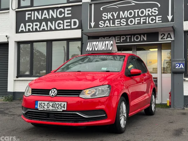 Volkswagen Polo Hatchback, Petrol, 2015, Red