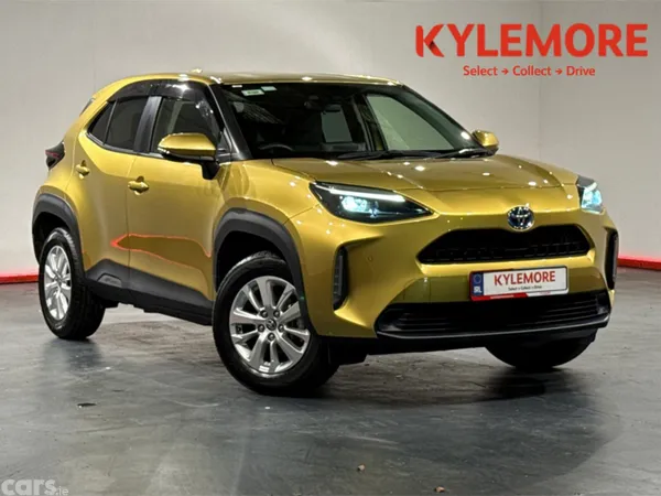 Toyota Yaris Cross SUV, Petrol Hybrid, 2021, Gold