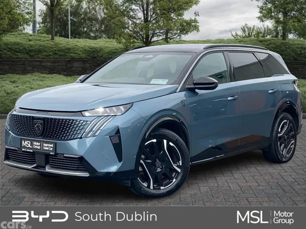 Peugeot 5008 MPV, Electric, 2025, Blue