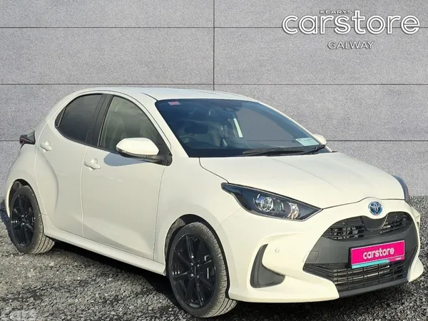 Toyota Yaris Hatchback, Petrol Hybrid, 2021, White