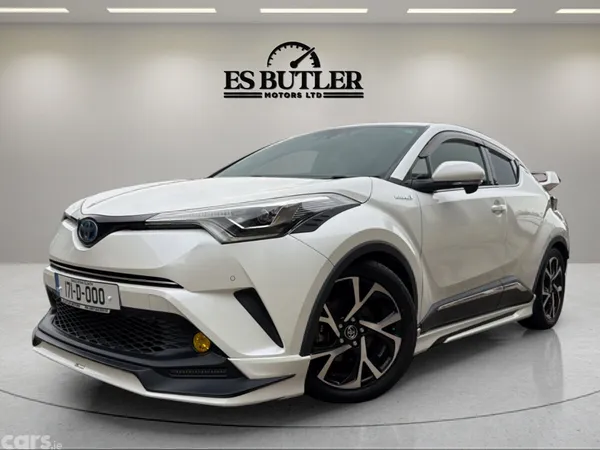 Toyota C-HR SUV, Petrol Hybrid, 2017, White