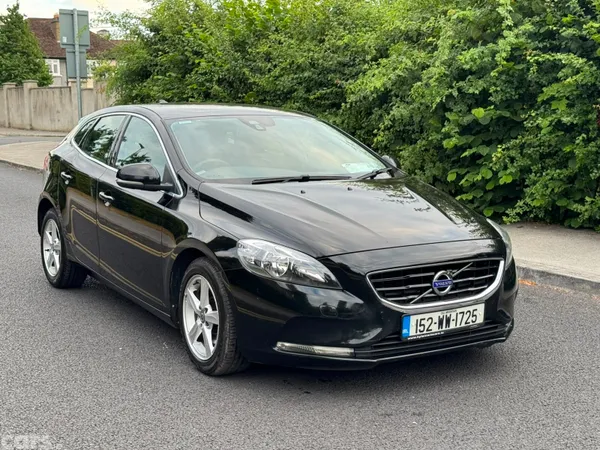 Volvo V40 Hatchback, Diesel, 2015, Black