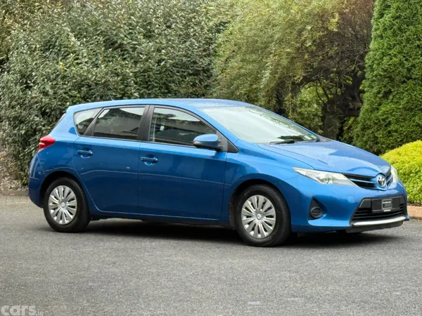 Toyota Auris Hatchback, Diesel, 2014, Blue