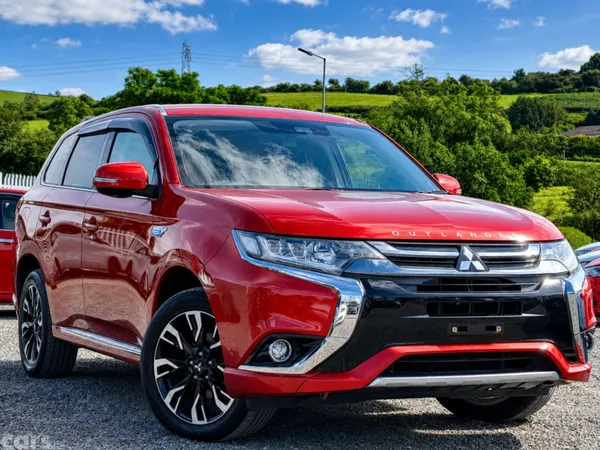 Mitsubishi Outlander SUV, Petrol Plug-in Hybrid, 2017, Red