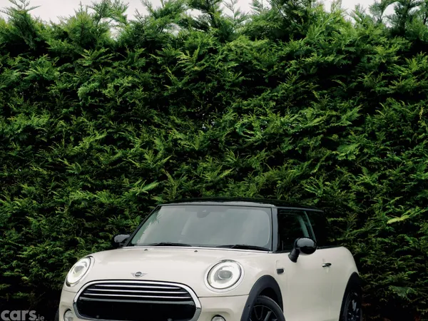Mini Cooper Hatchback, Diesel, 2019, White