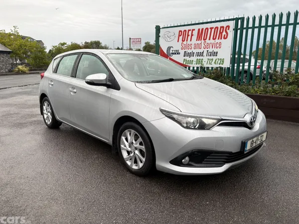 Toyota Auris Hatchback, Petrol, 2018, Grey
