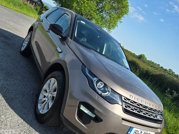 Land Rover Discovery SUV, Diesel, 2015, Gold