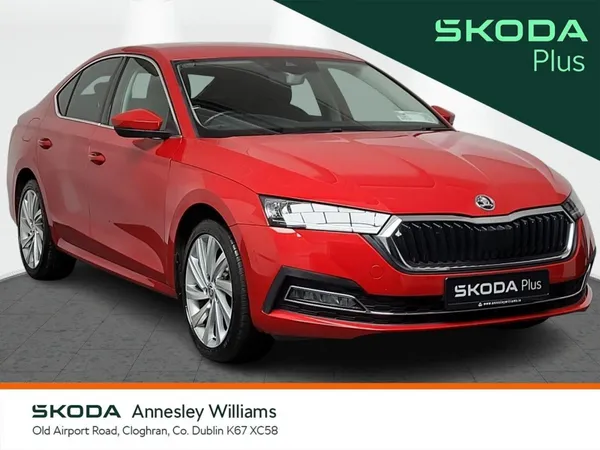 Skoda Octavia Saloon, Petrol, 2022, Red