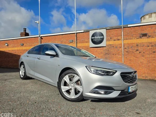 Opel Insignia Hatchback, Diesel, 2017, Grey