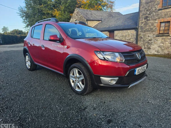 Dacia Sandero Stepway Hatchback, Diesel, 2015, Red