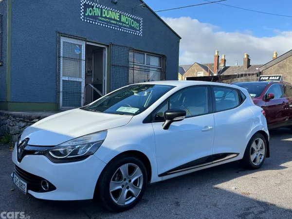 Renault Clio Hatchback, Petrol, 2013, White