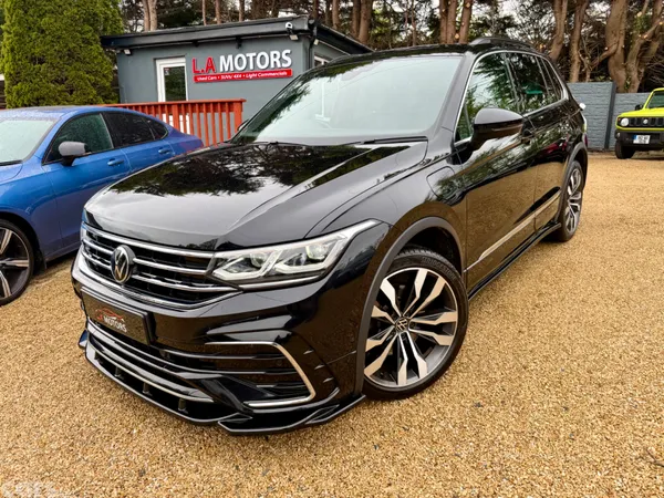 Volkswagen Tiguan SUV, Petrol Plug-in Hybrid, 2023, Black