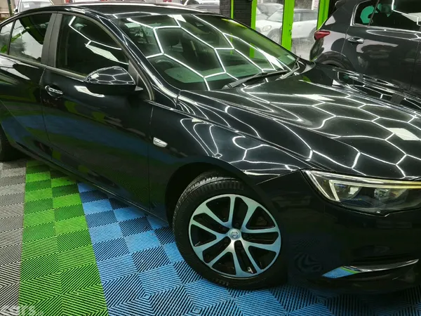 Opel Insignia Hatchback, Diesel, 2019, Black