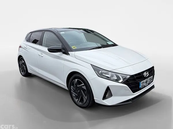 Hyundai i20 Hatchback, Petrol, 2022, White