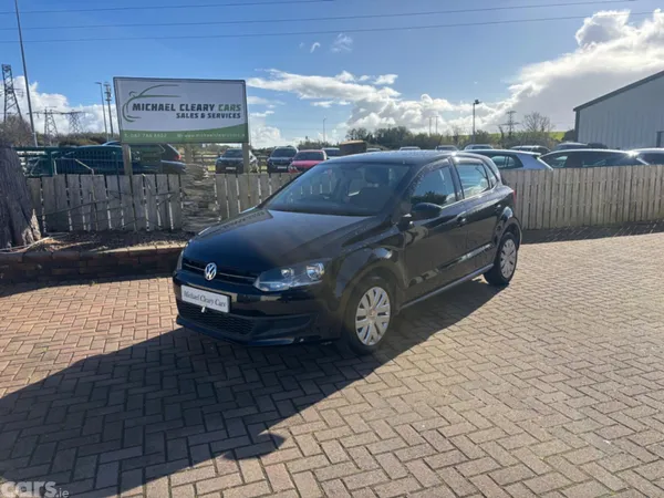 Volkswagen Polo Hatchback, Petrol, 2013, Black
