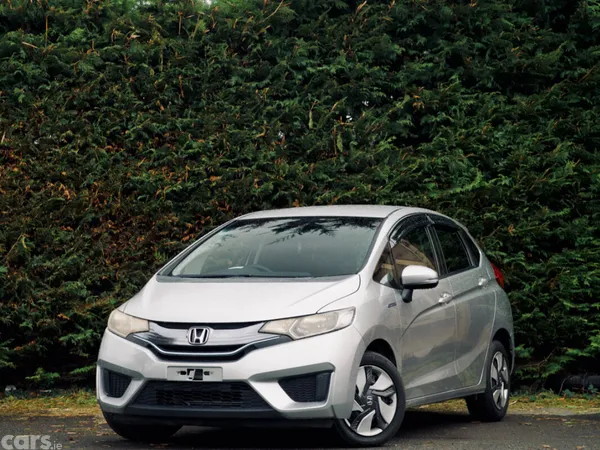 Honda Fit Hatchback, Petrol Hybrid, 2015, Silver