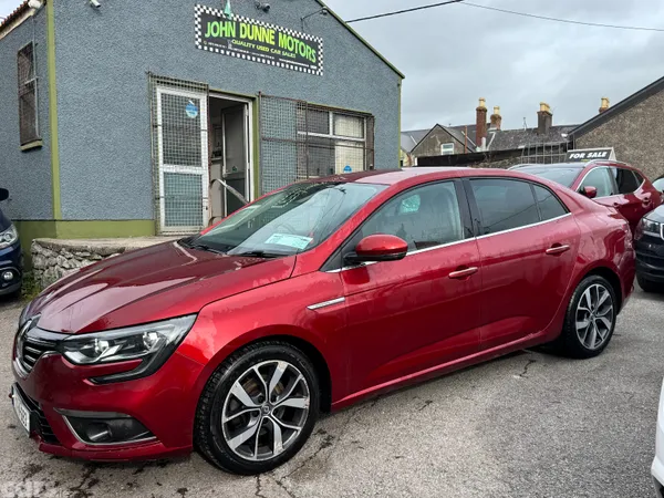 Renault Megane Saloon, Diesel, 2017, Red