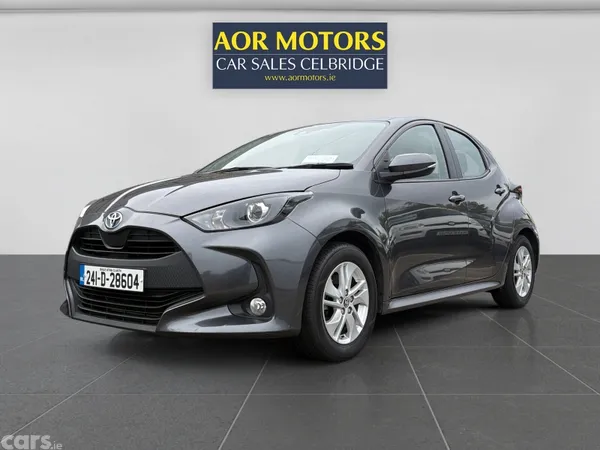 Toyota Yaris Hatchback, Petrol Hybrid, 2024, Grey