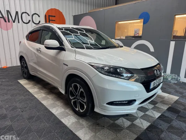 Honda Vezel SUV, Petrol, 2018, White