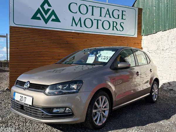Volkswagen Polo Hatchback, Petrol, 2017, Gold
