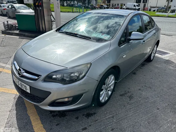 Opel Astra Saloon, Diesel, 2013, Silver