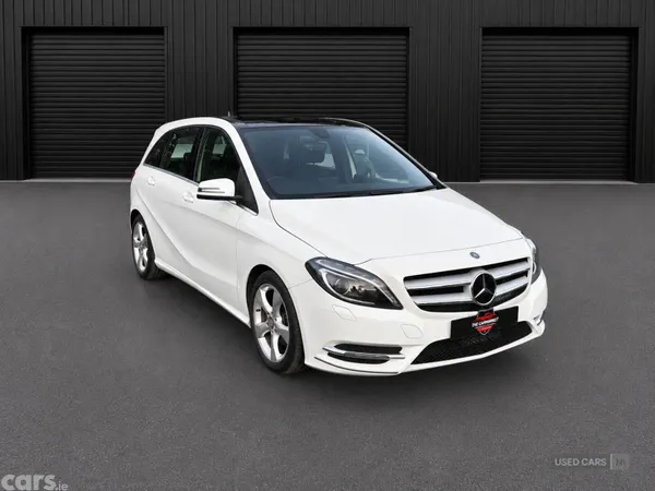 Mercedes-Benz B-Class , Petrol, 2014, White