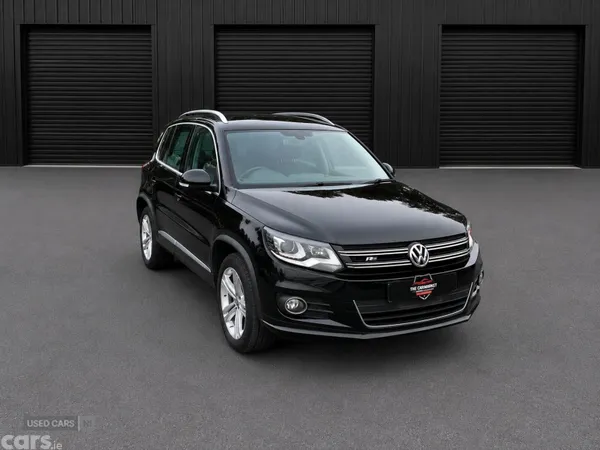 Volkswagen Tiguan , Petrol, 2014, Black