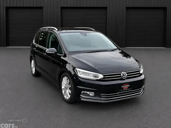 Volkswagen Touran , Petrol, 2016, Black