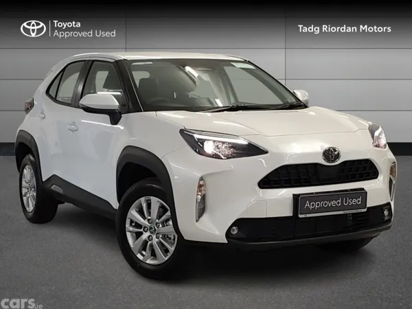 Toyota Yaris Cross Hatchback, Petrol Hybrid, 2026, White