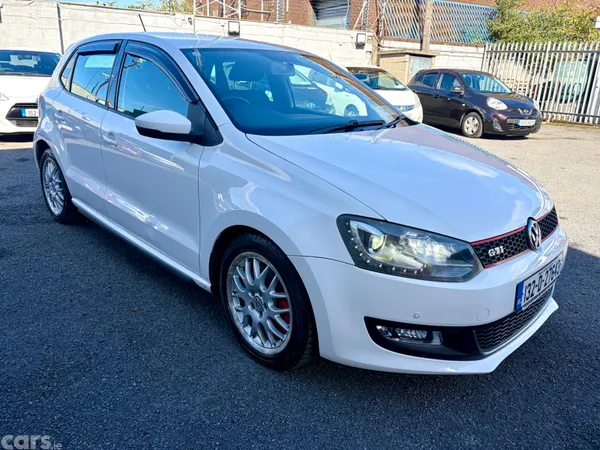 Volkswagen Polo Hatchback, Petrol, 2013, White