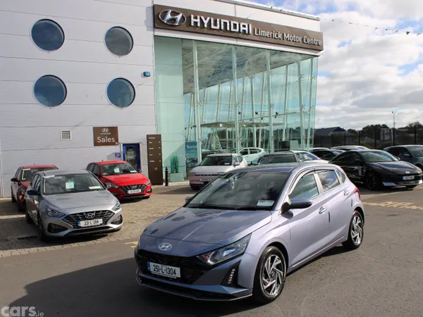 Hyundai i20 Hatchback, Petrol, 2025, Blue