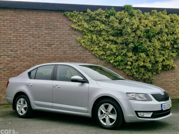 Skoda Octavia Saloon, Diesel, 2016, Silver