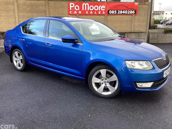 Skoda Octavia Saloon, Diesel, 2016, Blue
