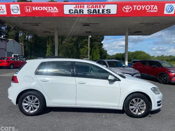 Volkswagen Golf Hatchback, Petrol, 2016, White