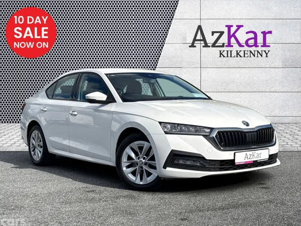 Skoda Octavia Hatchback, Diesel, 2024, White