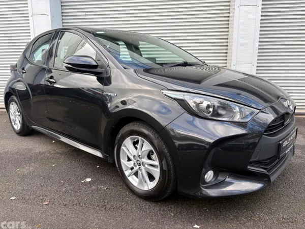 Toyota Yaris Hatchback, Petrol Hybrid, 2021, Black