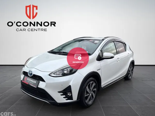 Toyota Aqua Hatchback, Petrol Hybrid, 2018, White