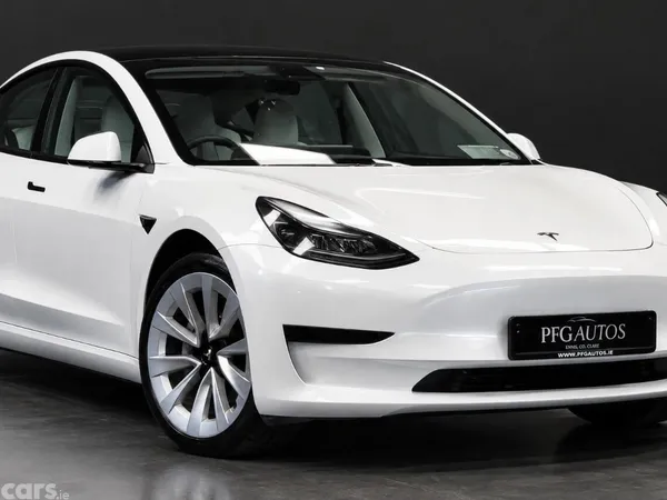 Tesla Model 3 Saloon, Electric, 2022, White