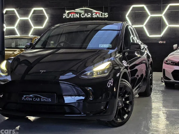 Tesla Model Y MPV, Electric, 2023, Black