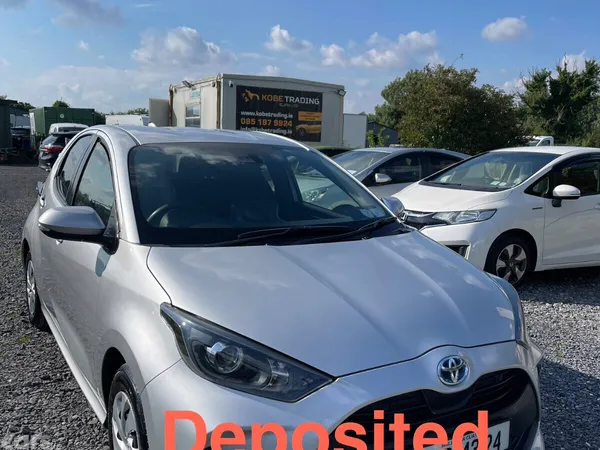 Toyota Yaris Hatchback, Petrol Hybrid, 2021, Silver