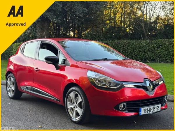 Renault Clio Hatchback, Petrol, 2016, Red