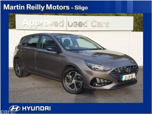 Hyundai i30 Hatchback, Petrol, 2021, Brown