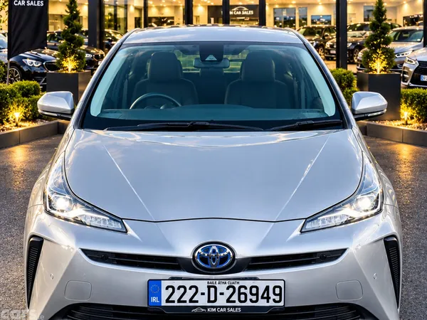 Toyota Prius Saloon, Petrol Hybrid, 2022, Silver