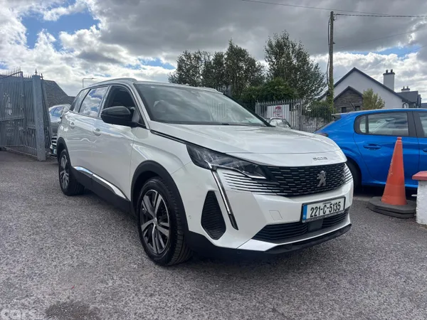 Peugeot 5008 MPV, Diesel, 2022, White