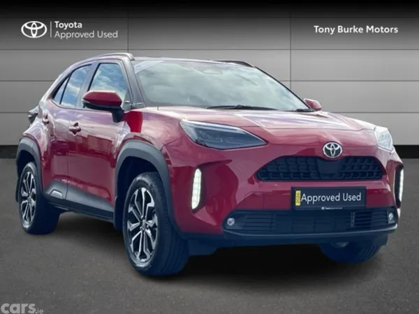 Toyota Yaris Cross Hatchback, Petrol Hybrid, 2026, Red