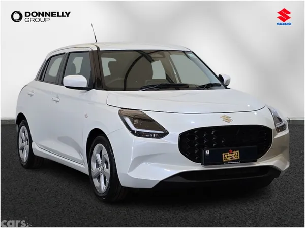 Suzuki Swift Hatchback, Petrol, 2024, White